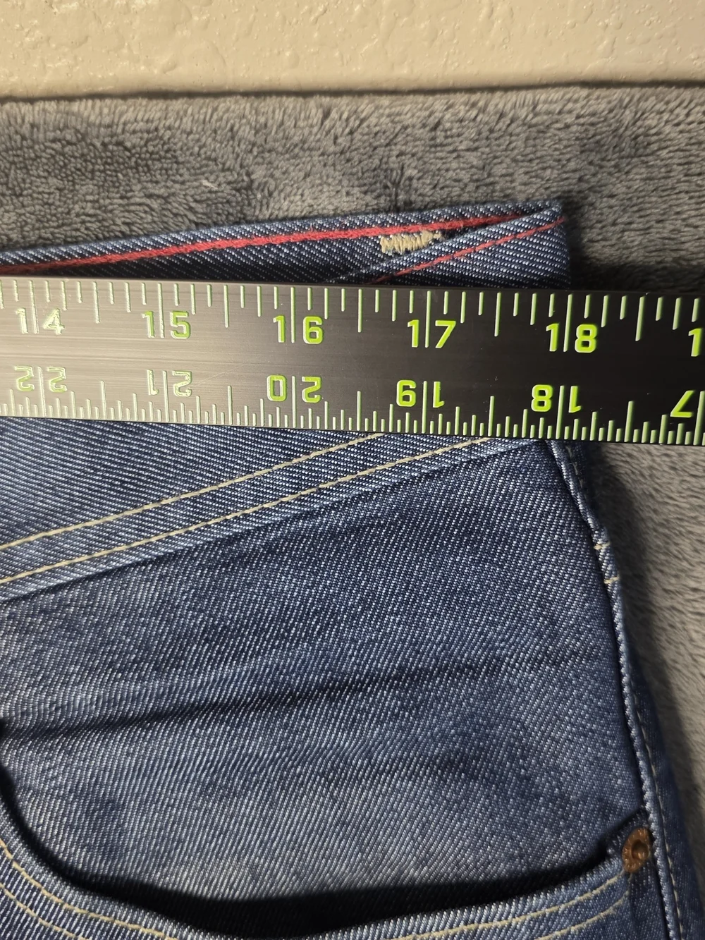 Tommy Hilfiger Denim Jeans Made In USA 36/32 Red Stitch Red Brand Tag